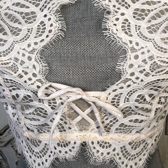 Gorgeous No Tags Cream Racer Back Lacey Bralette - Picture 4 of 7
